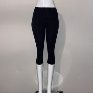 Lululemon Black Wunder Under Crop (Hi-Rise) 17" - 4